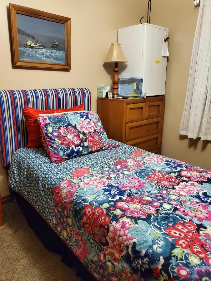 Апартаменты Hampton House Clinton Township Экстерьер фото